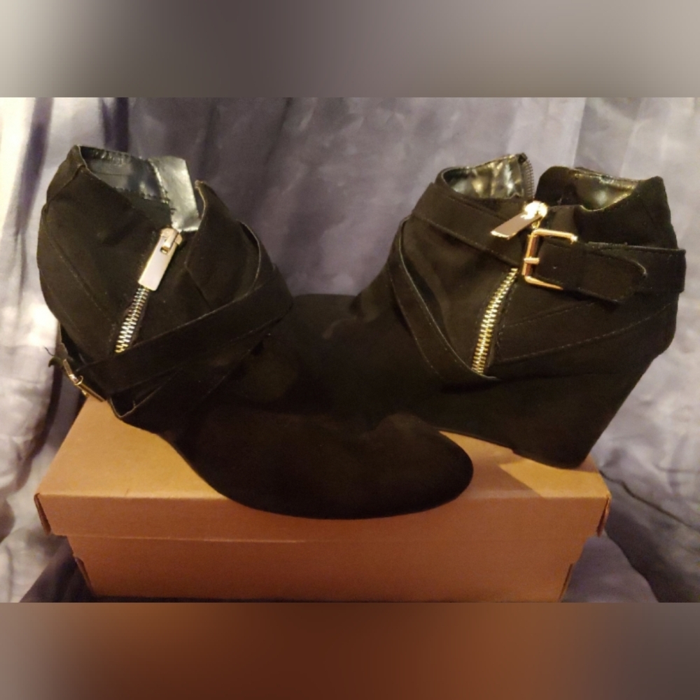 Wedge Booties - Picture 4 of 6